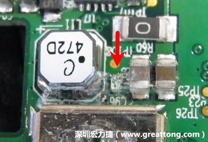 電路板疑似腐蝕氧化，懷疑電流異常過熱造成