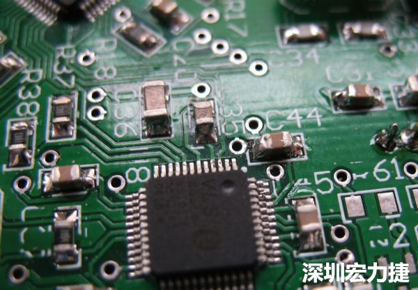 音訊電路訊號品質(zhì)，是影響操作體驗的關(guān)鍵，電路布局要特別注意。