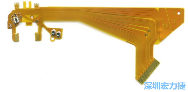 針對消費性電子產(chǎn)品的外型設(shè)計，F(xiàn)PC可以做任意形狀的適應(yīng)性線路設(shè)計。